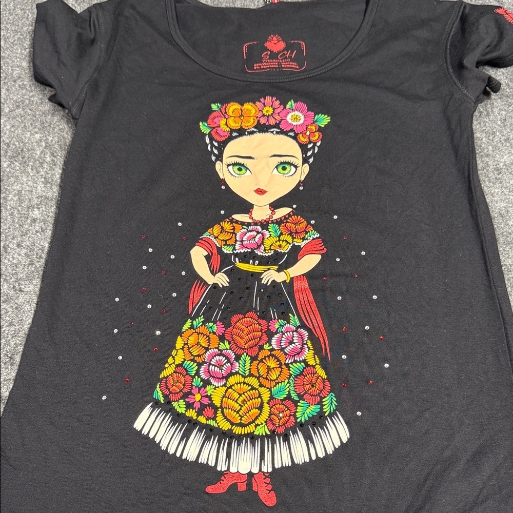 Freda Floral Graphic Black Tee - Picture 5 of 12